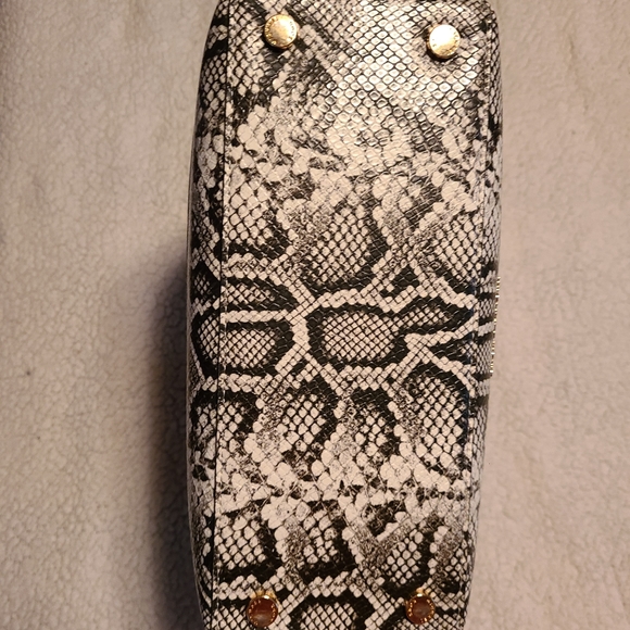 Michael Kors purse - Picture 2 of 8